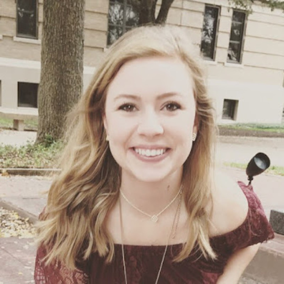 Meet your Posher, Danielle - Picture 1 of 1